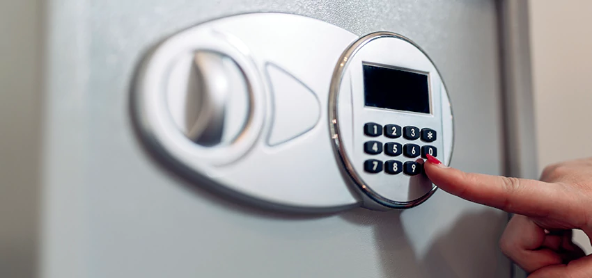 Jewelry Safe Cracking in Belmont, California