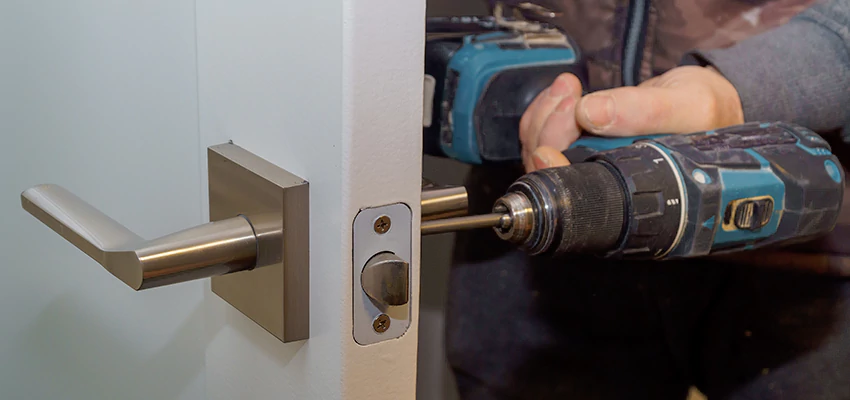 Broken Door Handle Lock Repair in Belmont, California